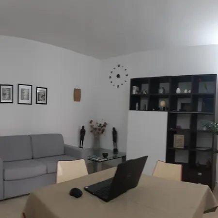 Machiavelli House - Intero *